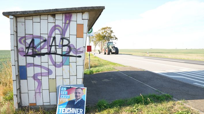 Bushaltestelle in der Uckermark © IMAGO / serienlicht