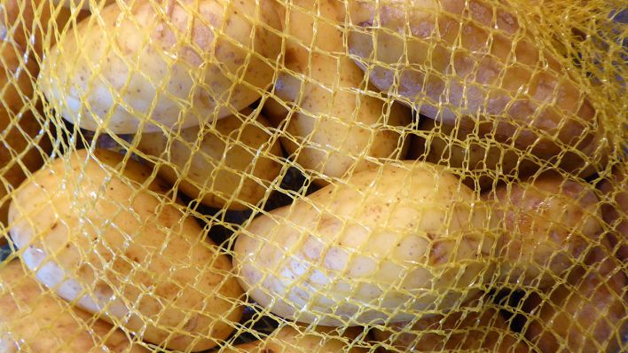 Kartoffeln im Netz © IMAGO / APress