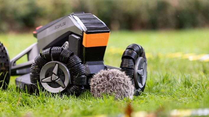 Versuche mit Igel-Dummy (Biofidel-Igel) und Mähroboter © CTS dummy-solution