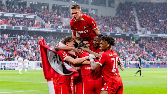 Jubel beim SC Freiburg beim Spiel gegen Leverkusen am 4. Mai 2025 © IMAGO / Kirchner-Media
