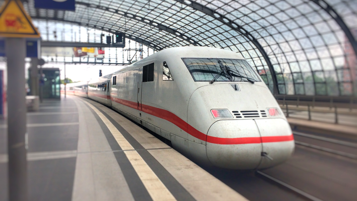 Ein ICE im Berliner Hauptbahnhof © radioeins/Chris Melzer