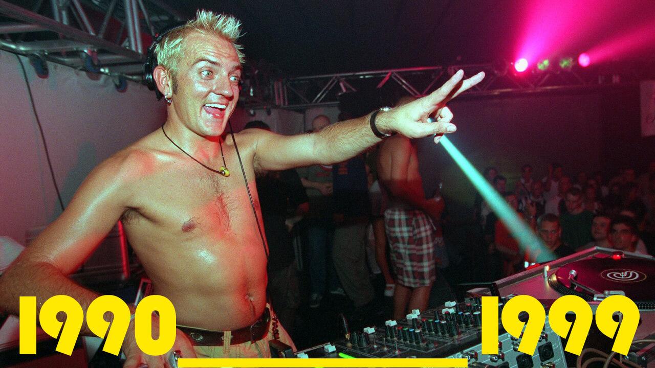Das Archivbild vom 10.08.1996 zeigt den Frankfurter DJ Sven Väth bei einer Großparty in einem gesperrten Straßentunnel in Frankfurt/Main