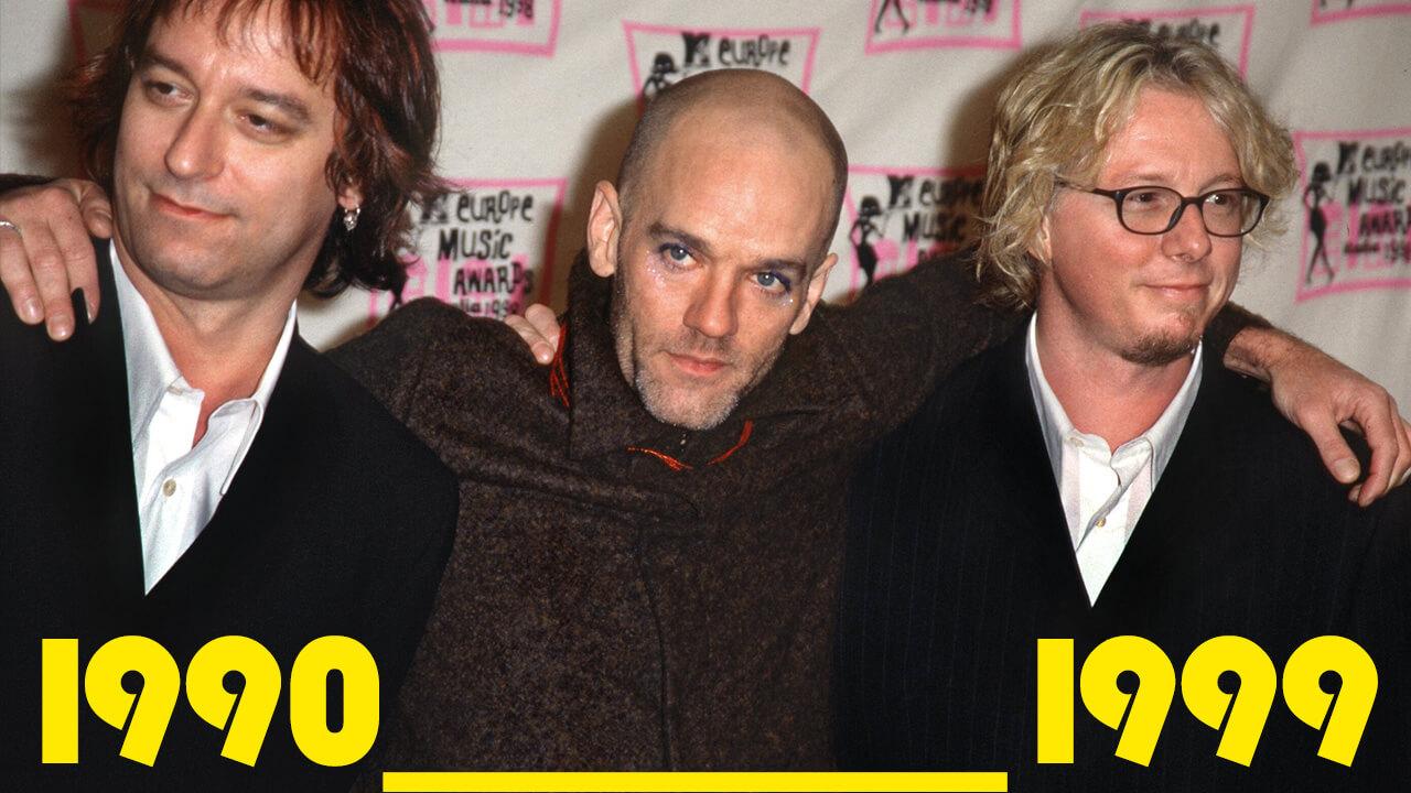 Die US-Rockgruppe REM posiert am 12.11.1998 bei der Verleihung der MTV Europe Awards 1998 in Mailand