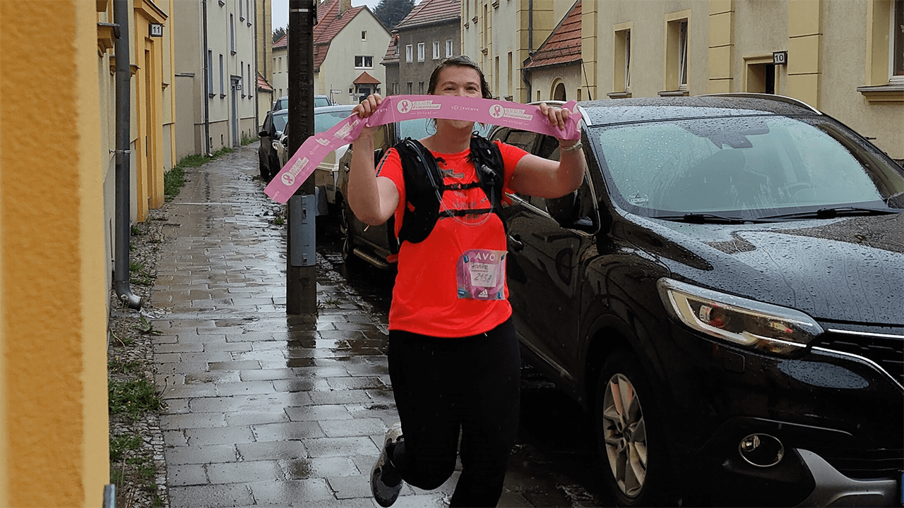 Janine macht mit beim virtuellen Avon Frauenlauf