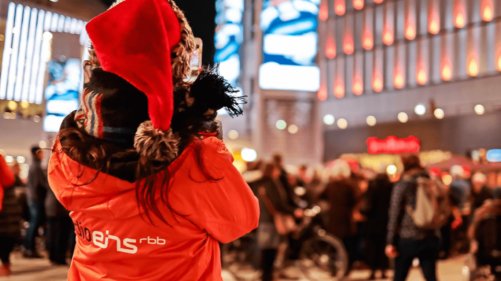 Das radioeins Weihnachtssingen auf dem Mercedes Platz