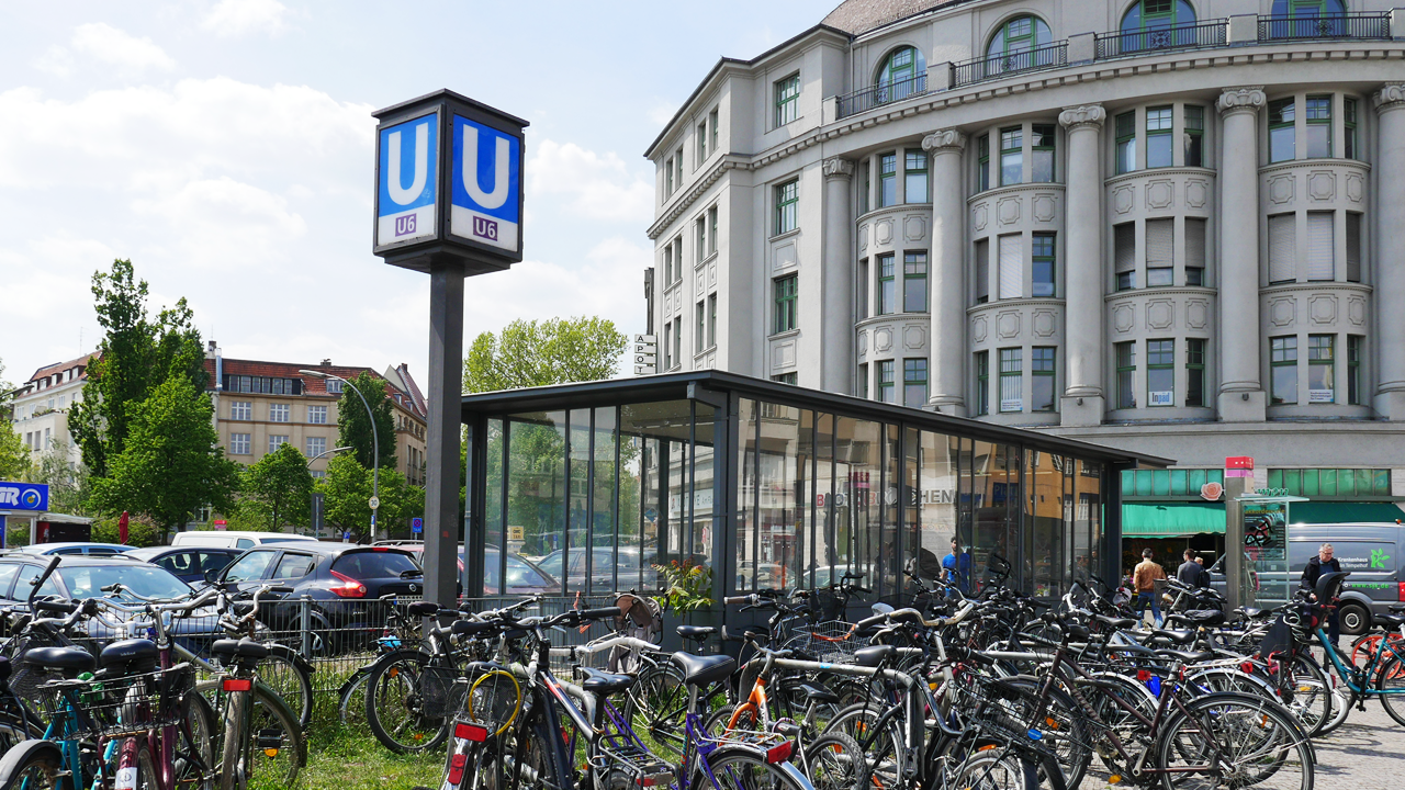 U-Bahnhof in der Manfred-von-Richthofen-Straße