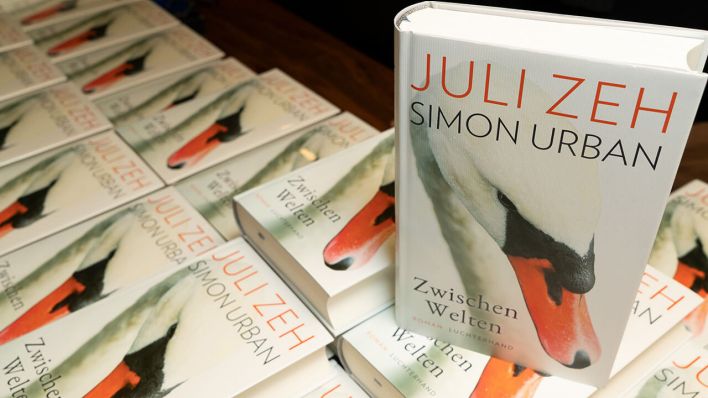 Juli Zeh und Simon Urban lesen aus "Zwischen Welten"