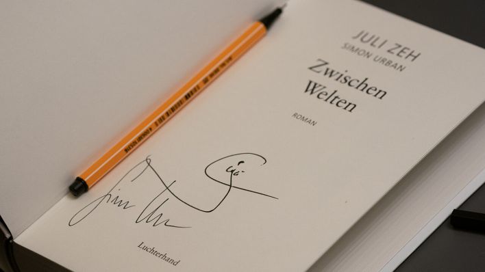 Juli Zeh und Simon Urban lesen aus "Zwischen Welten"