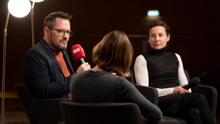 Juli Zeh und Simon Urban lesen aus "Zwischen Welten"
