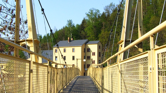 Hängebrücke zur Liebenhainer Mühle bei Mittweida (2007)