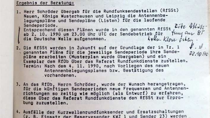 „Ab 2.10.1990 um 23.00 UTC Sendebetrieb für die Deutsche Welle aufgenommen“ „Ab 2.10.1990 um 23.00 UTC Sendebetrieb für die Deutsche Welle aufgenommen“